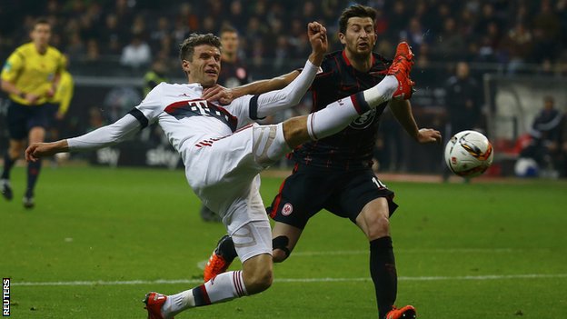 eintracht-frankfurt-vs-bayern-hum-xam-vuot-kho-20h30-ngay-15-10-san-commerzbank-arena-6